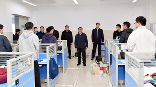 校领导看望慰问考研学生